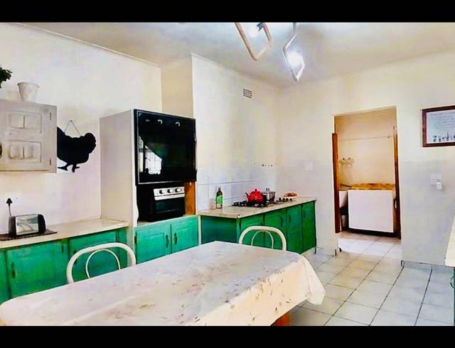 4 BEDROOM HOUSE FOR SALE IN FLORA GARDENS